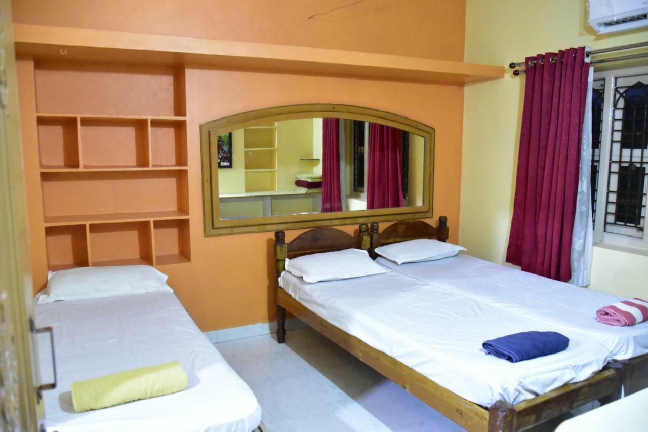 Gopi Guest House Hampi Extérieur photo